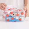 Trousse de toilette transparente ouverte