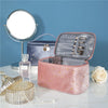 Trousse de toilette en velours