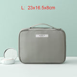 Trousse de maquillage avec compartiment